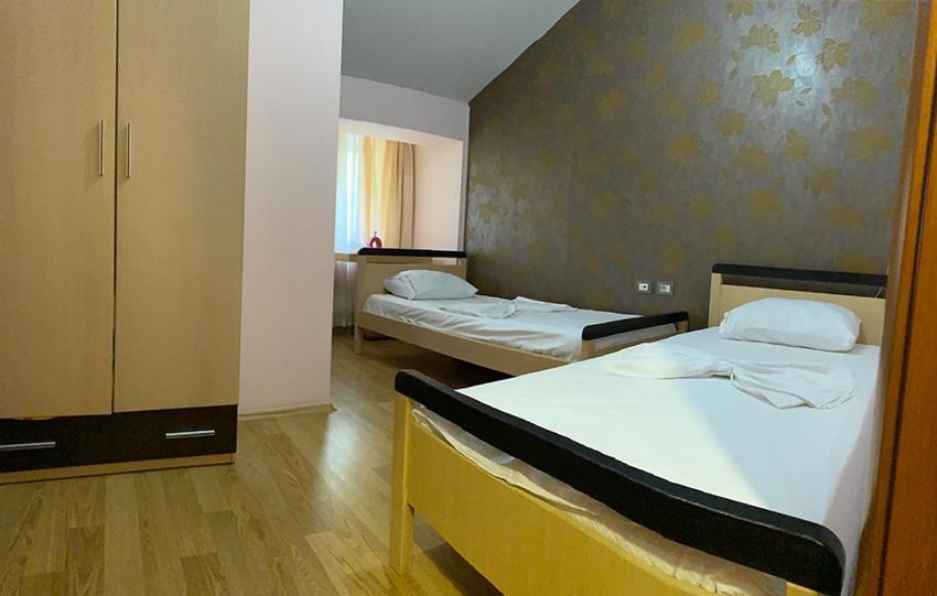 Kukesi Resort Azem Lin ภายนอก รูปภาพ
