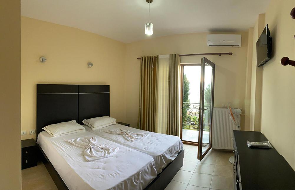 Kukesi Resort Azem Lin ภายนอก รูปภาพ